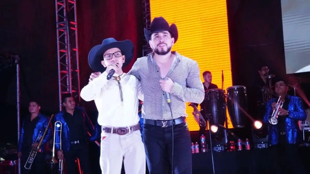 El Bebeto, cantante y compositor mexicano.
