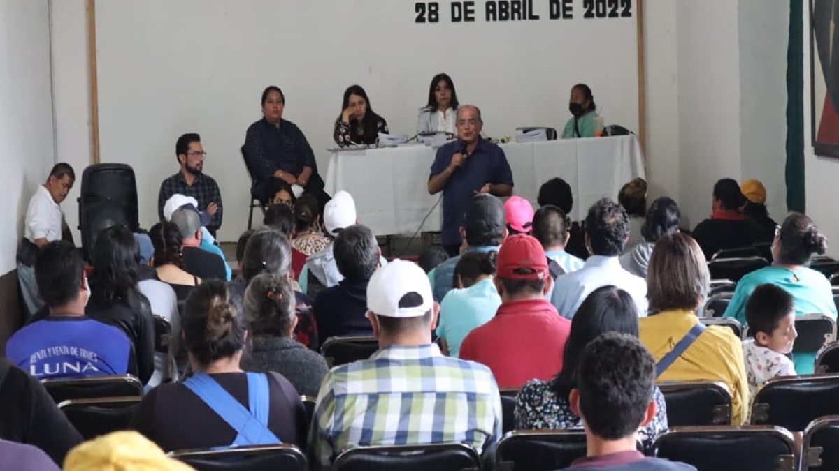 José Luis Márquez sostiene reunión con ambulantes