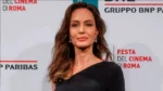 En pleno conflicto, Angelina Jolie visita a niños heridos y voluntarios