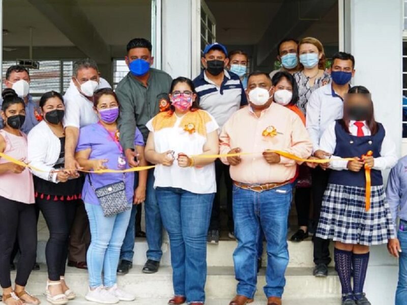Estudiantes de bachillerato en la ceiba regresan a clases