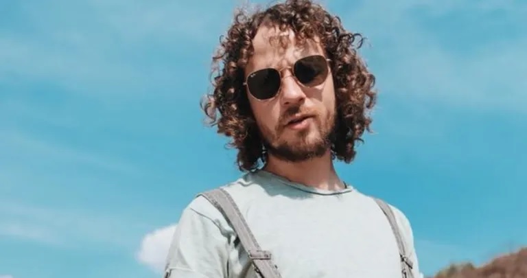 Luisito comunica comió rata asada