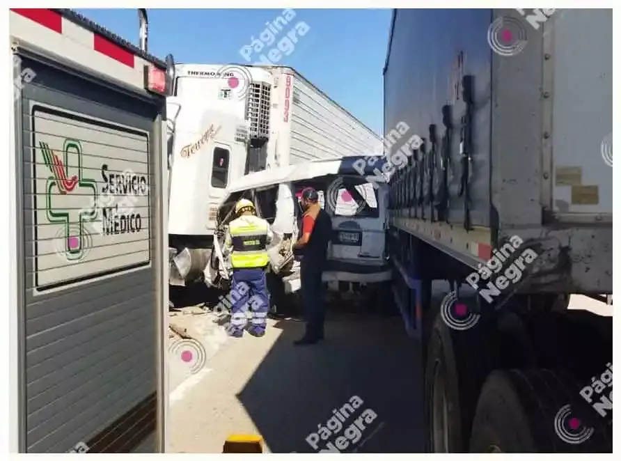 El accidente ocurrió en el kilómetro 170, a la altura de Acatzingo.