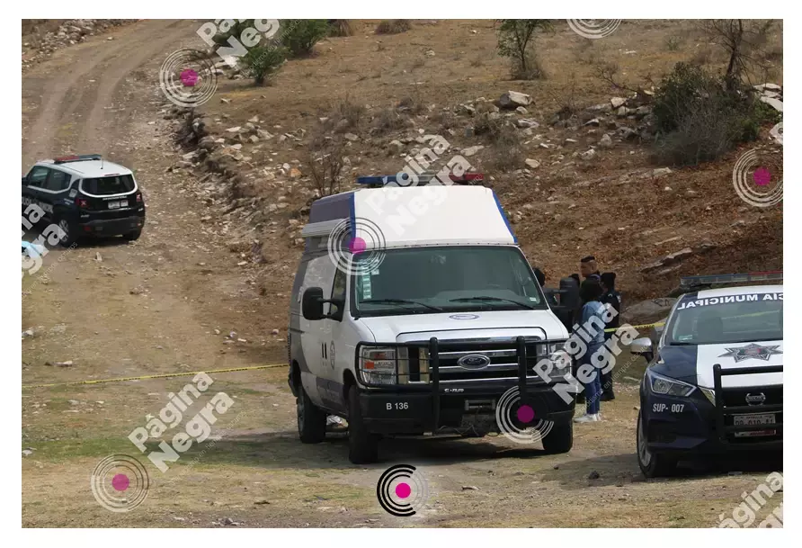 Agentes de la FGE realizaron el levantamiento de cadáver.