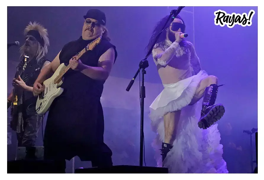 Moderatto abrió el concierto con "Muriendo Lento"
