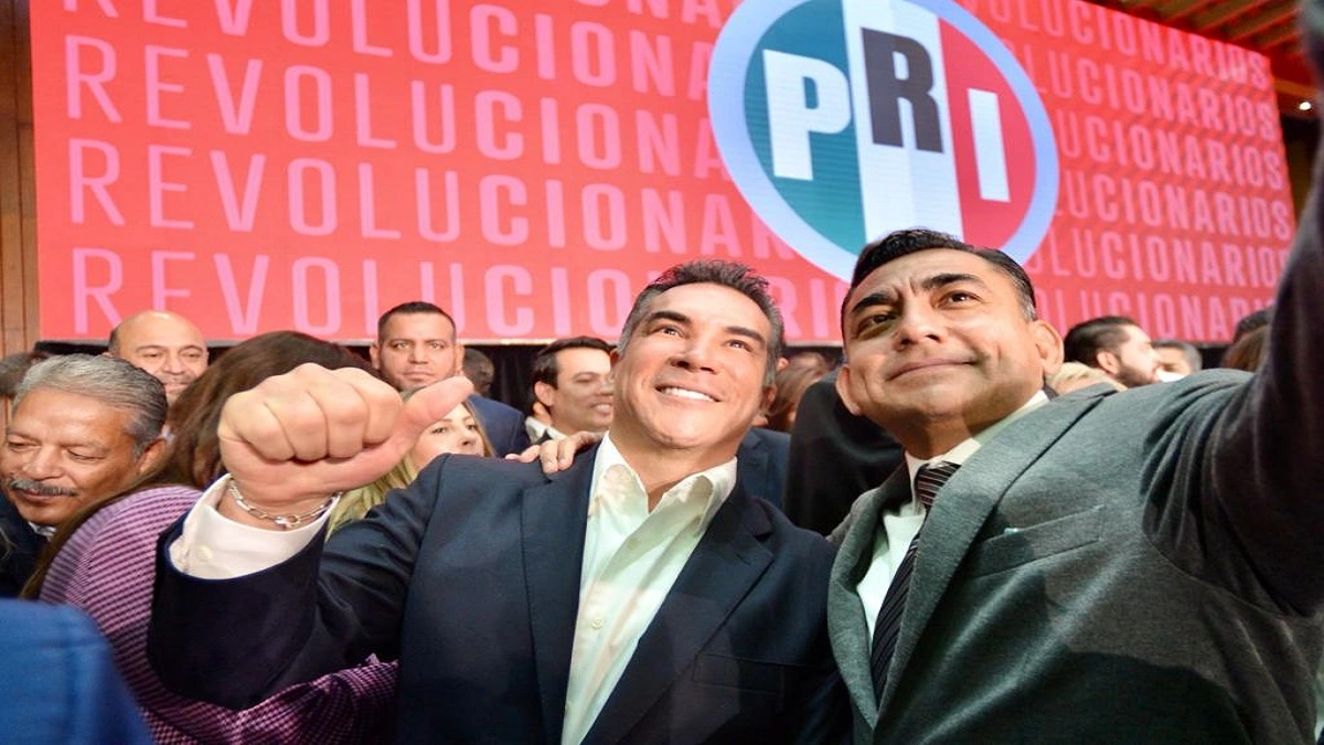 Lázaro Jiménez Aquino y Alejandro Moreno Cárdenas acuerdan votar en contra de la reforma eléctrica.