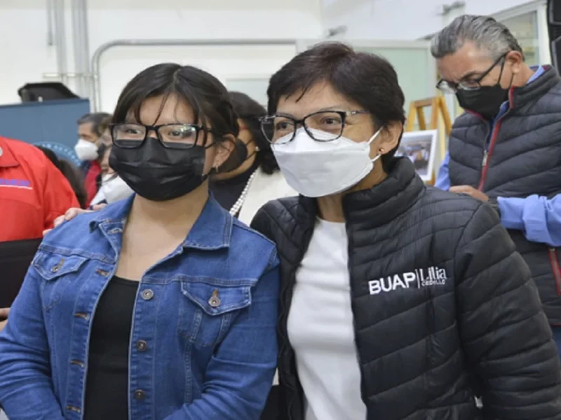 Ana Kristy Martínez López, estudiante de la BUAP viajará a la NASA.