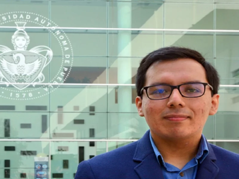 Egresado BUAP gana en el Concurso Nacional de Tesis.