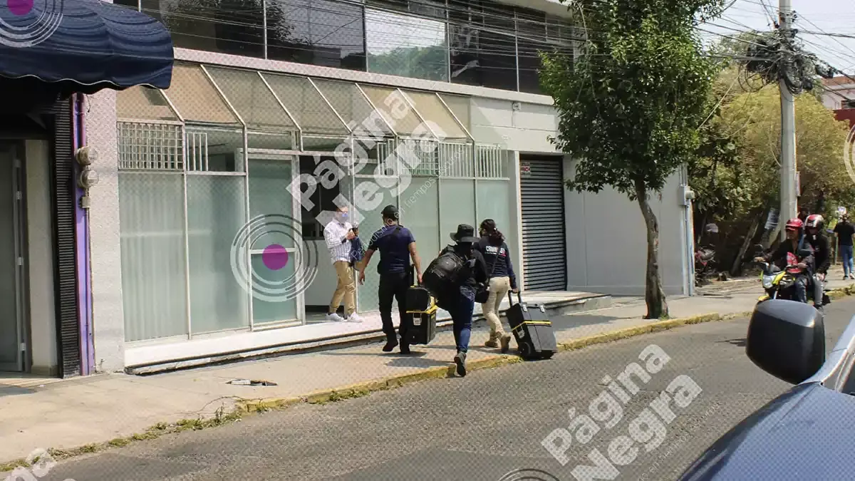 Agente ministerial herido por su compañero continúa hospitalizado
