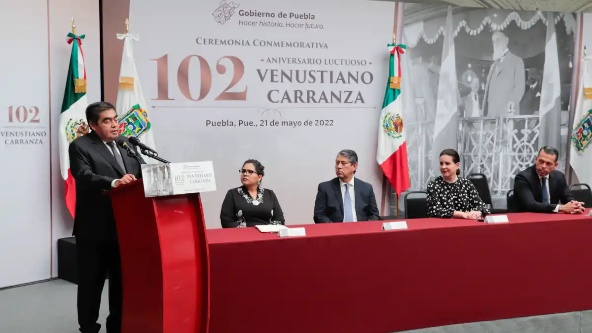 Preside MBH ceremonia al 102 Aniversario luctuoso de Venustiano Carranza