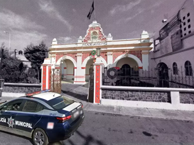 Denuncian al regidor de educación de Hueyotlipan.