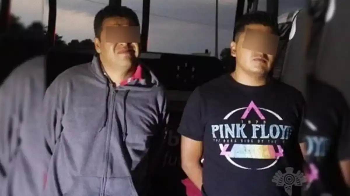 Detienen a dos hombres en Palmar de Bravo.