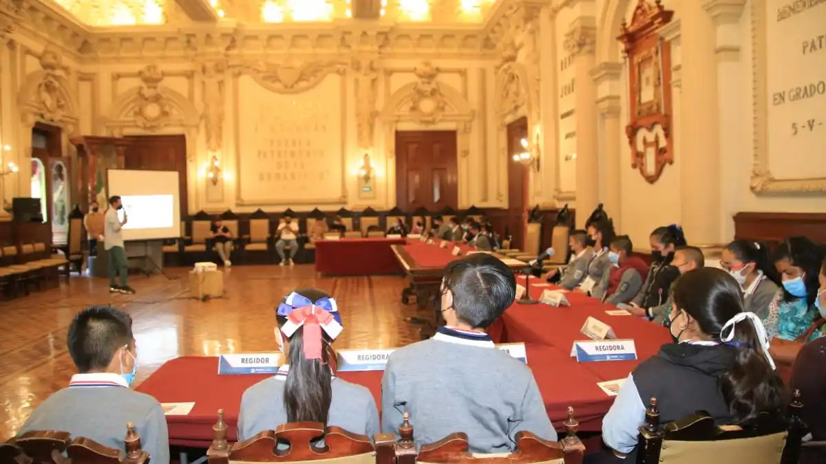 Niñas y niños tomaron la palabra en “Hoy Soy Regidor” para trabajar en el cuidado del medio ambiente y la seguridad de Puebla