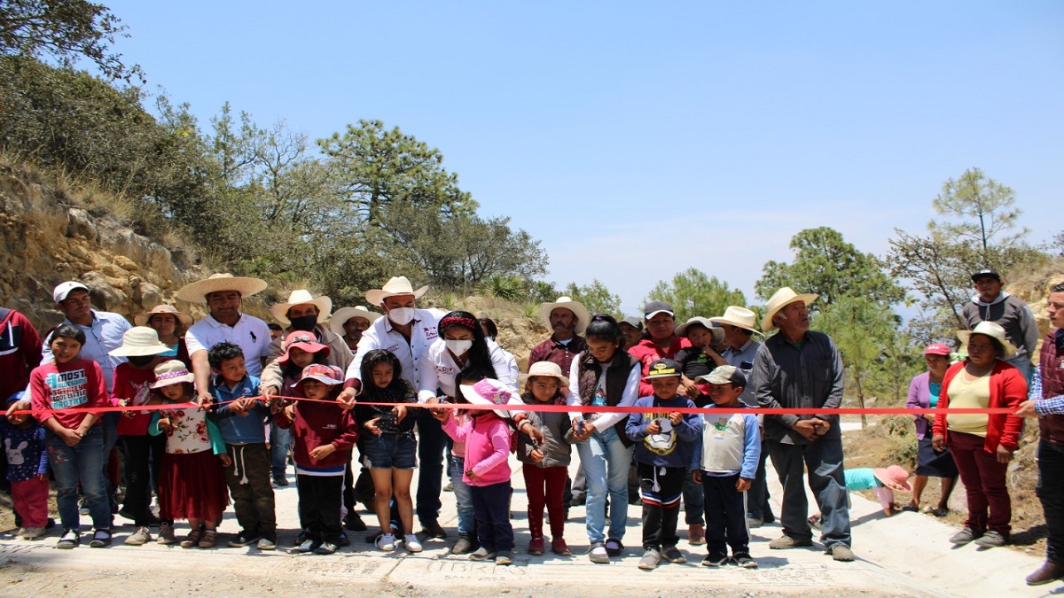 Entrega de obra en la localidad de Rancho Viejo, Libres Puebla