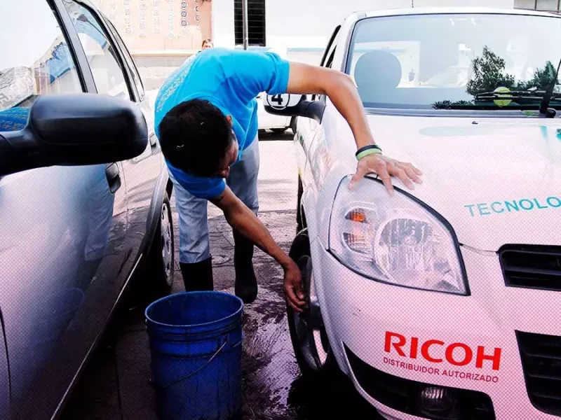 Lavacoches del centro de Puebla podrán seguir trabajando solo en zonas permitidas