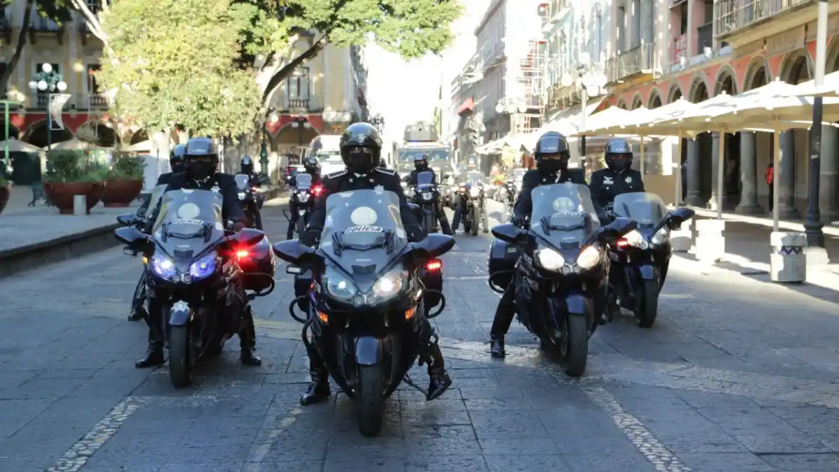 Desarrollo del desfile del 5 de mayo.
