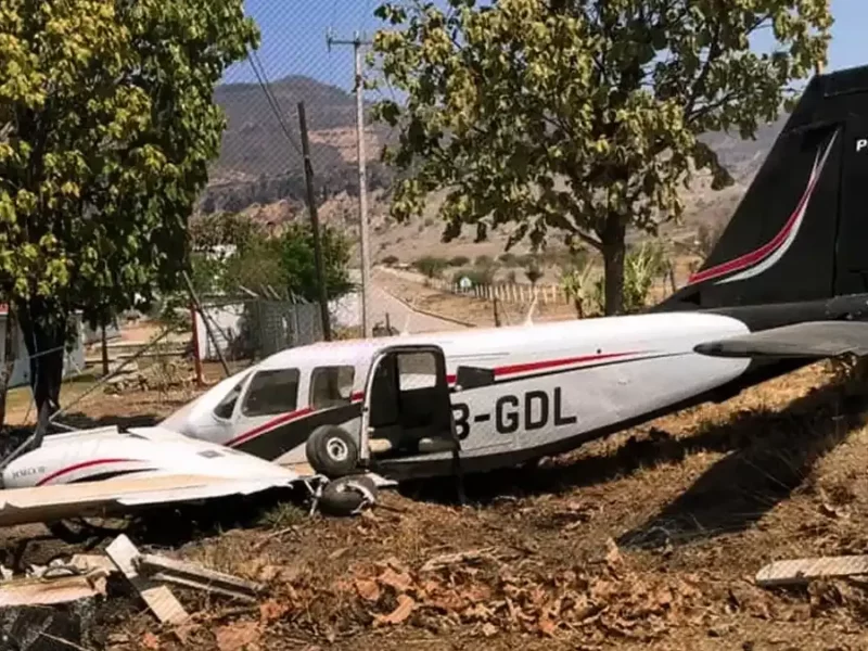 Avioneta en la que viajaba Geraldine Ponce, presidenta municipal de Tepic, sufre accidente
