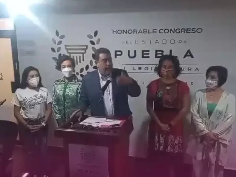 Bancadas de Morena y PT en Congreso de Puebla respaldan reforma electoral de AMLO