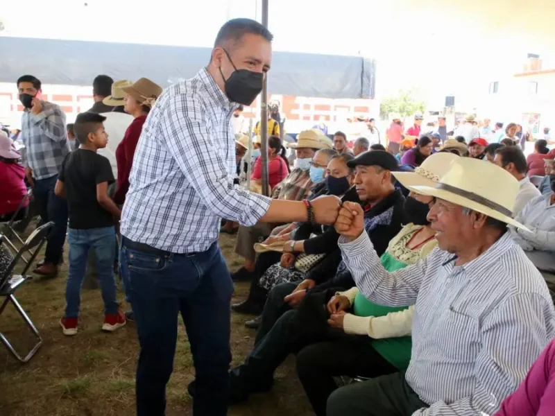 Entrega Mundo Tlatehui Fertilizantes y Semillas a 800 Productoras y Productores del Campo Sanandreseño