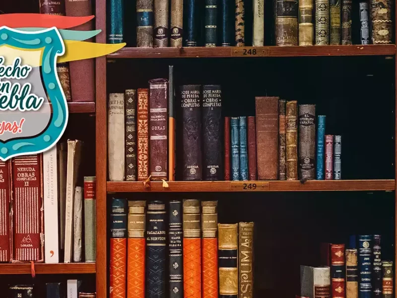 ¡Aplausos! Escritores poblanos donarán sus obras a bibliotecas de Guatemala