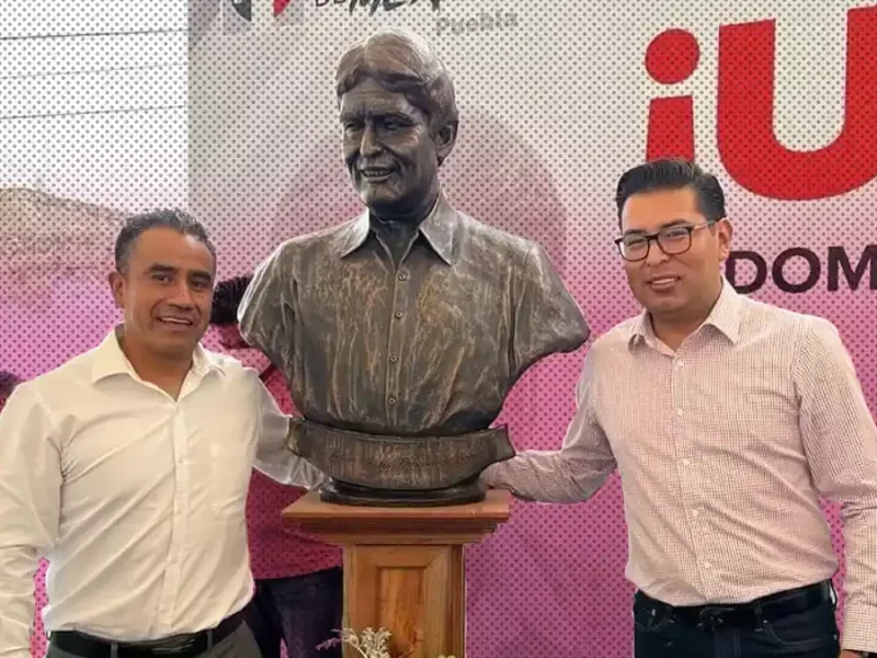 Le hacen busto al papá de Néstor Camarillo en Quecholac