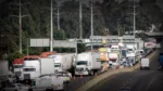 Vecinos de Río Frío bloquean la México-Puebla.