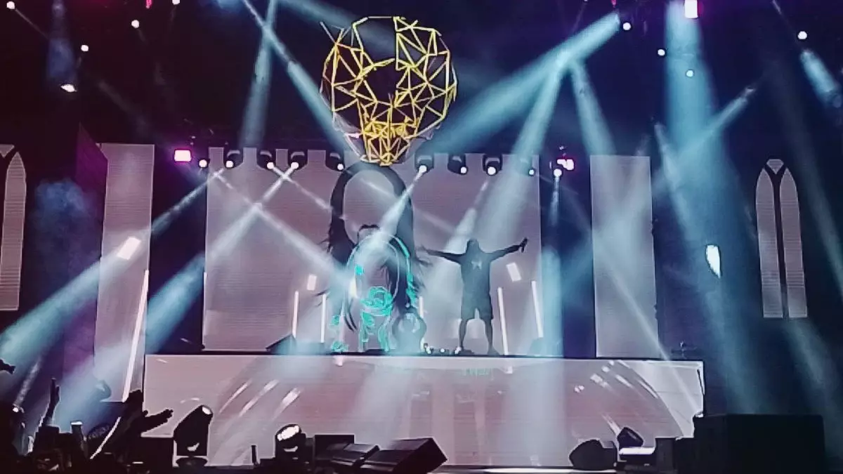 Steve Aoki Puebla aventó pasteles