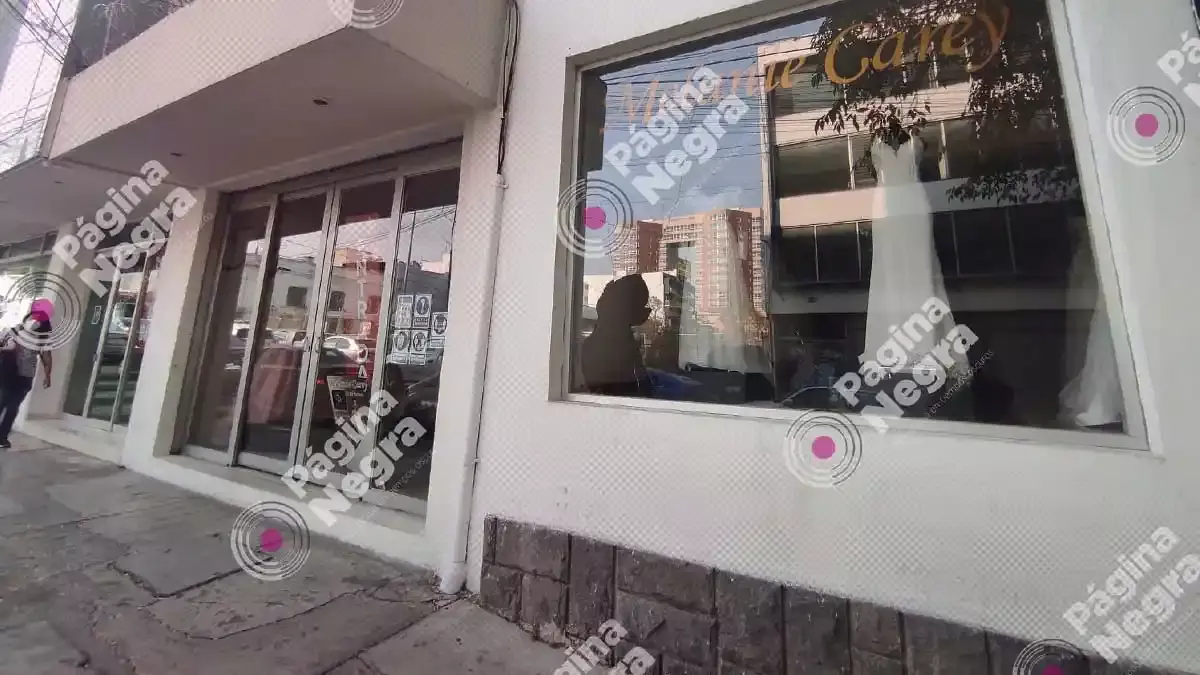 Ladrón asalta tienda de vestidos de novia en La Paz.