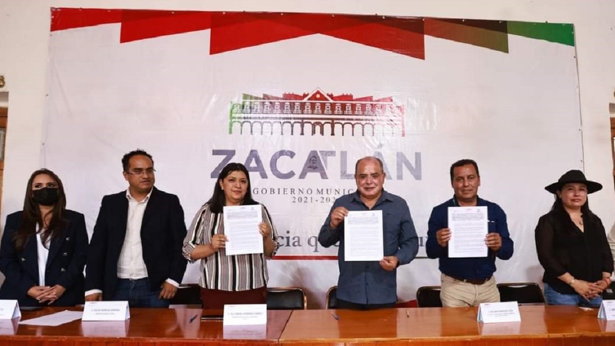 Zacatlán firma convenio con CONAFOR y SOSAPAZ para conservación de recursos naturales