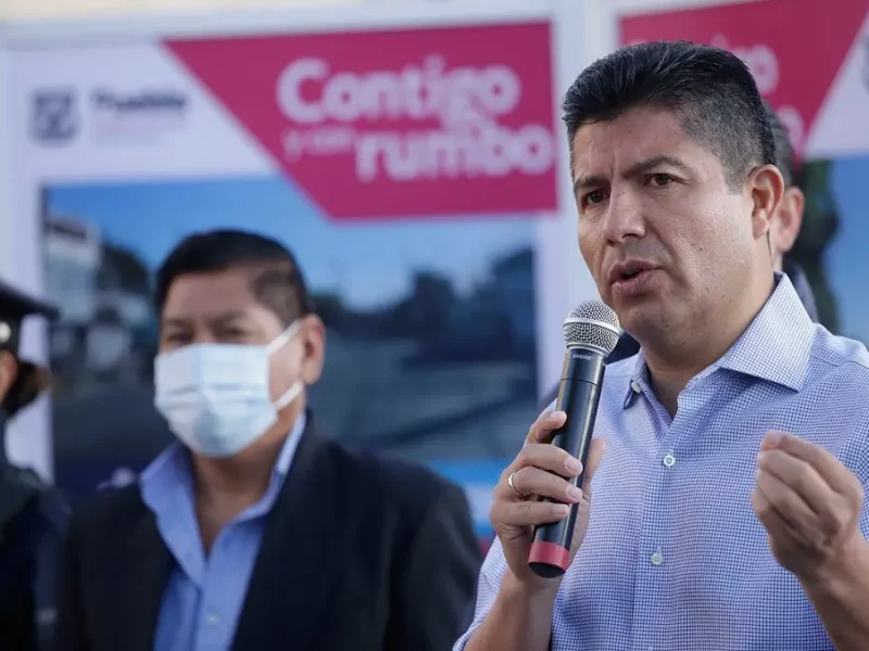 Reducir número de regidores debe hacer más eficientes a los municipios: Eduardo Rivera 