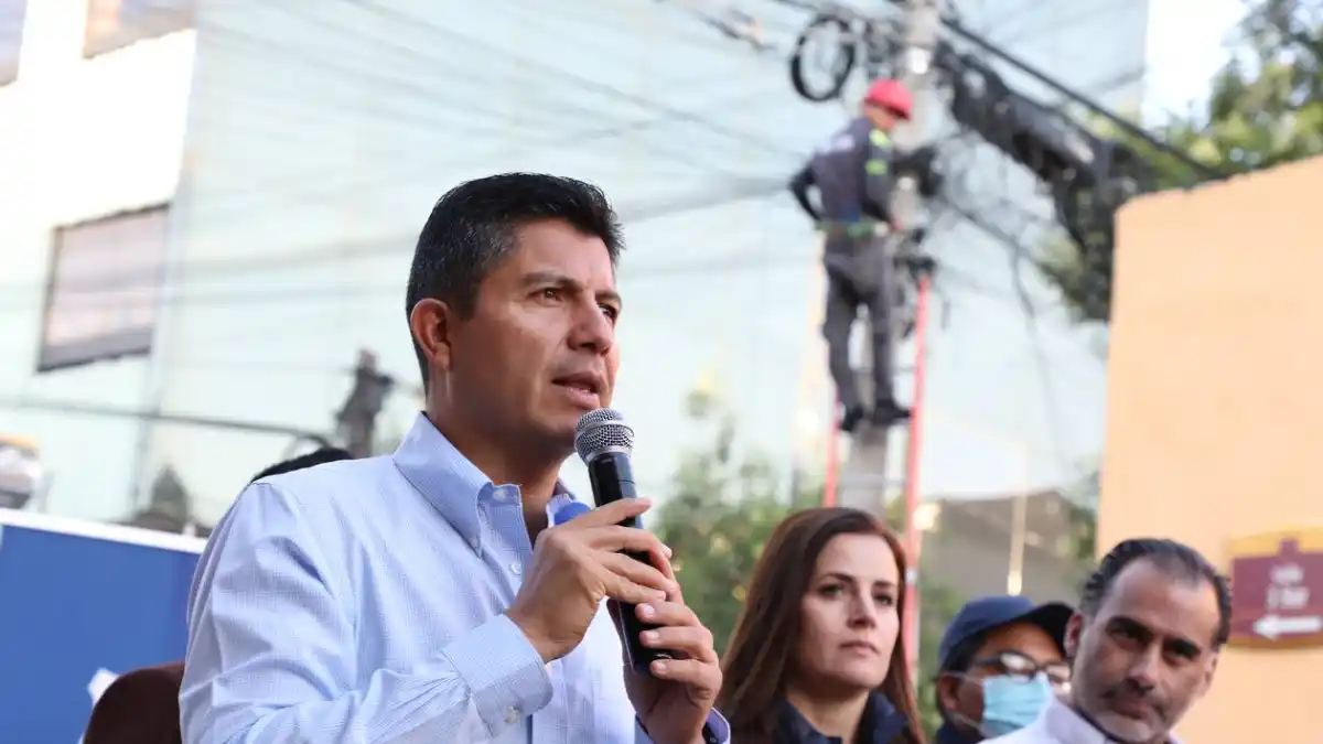 Avanza iniciativa para ordenar el cableado aéreo en el centro histórico