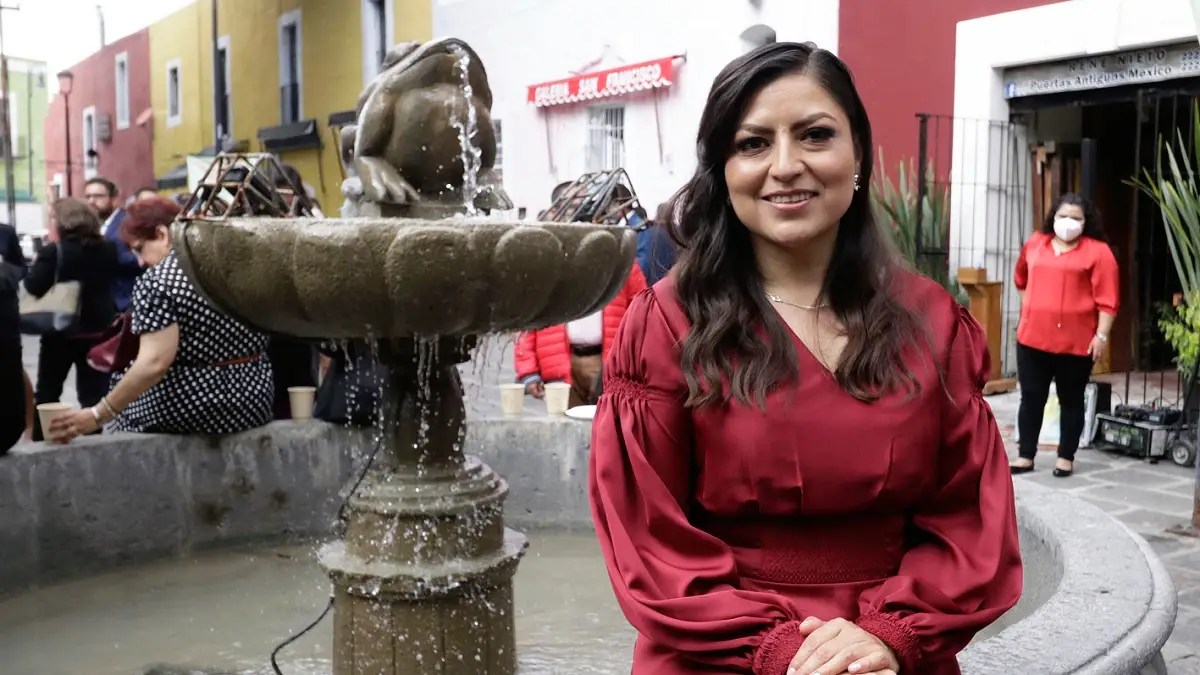 TEEP exonera a Claudia Rivera por usar foto de AMLO