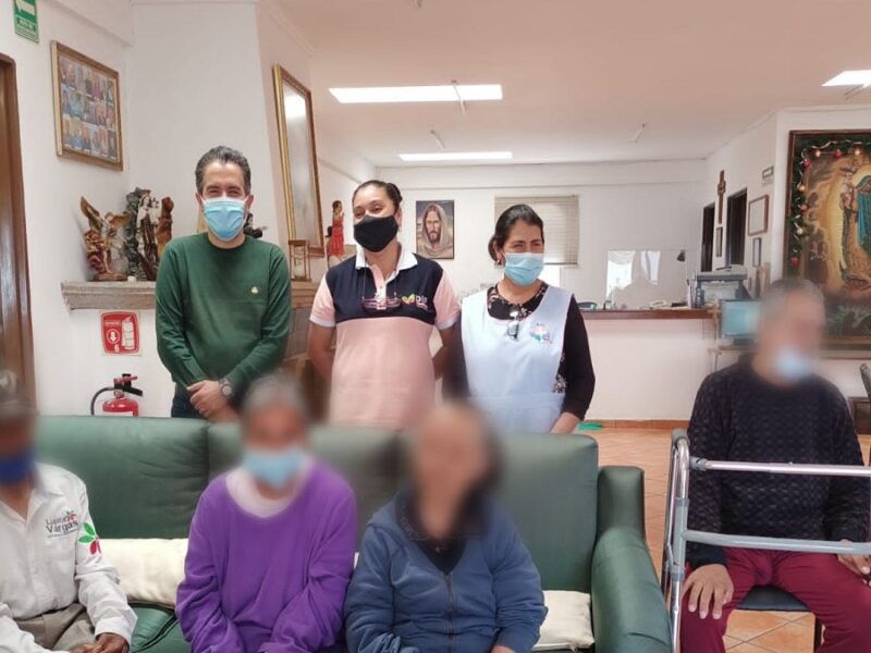 DIF Xicotepec encuentra hogar para adultos mayores en situación de calle