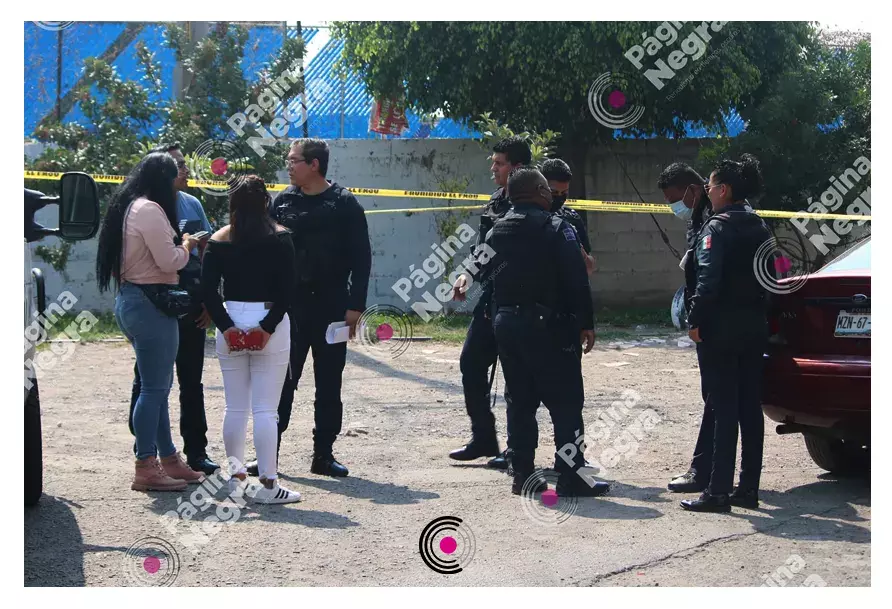 Encuentran cadáver encobijado y embolsado en Puebla.