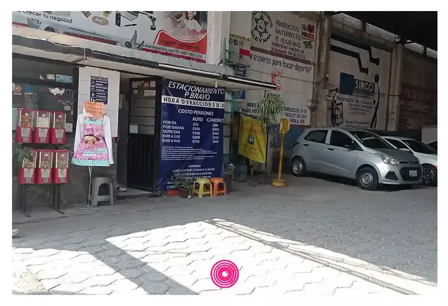 ¿Trabajas en el Centro? Esto cuestan las pensiones y estacionamientos para autos