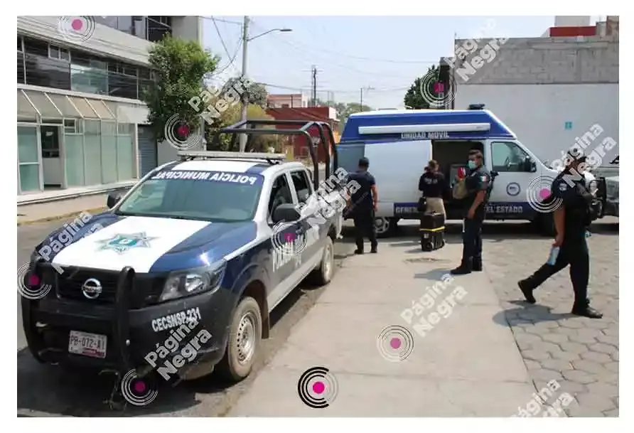 Agente ministerial dispara accidentalmente contra su compañero en Puebla.