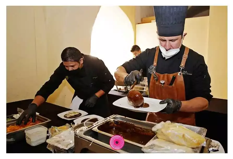Canirac celebra al mole poblano, el platillo emblemático del estado