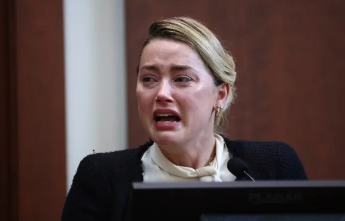 Testimonios de Johnny Depp y Amber Heard se contradicen