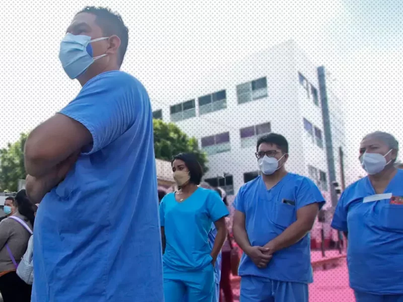Médicos en Puebla.