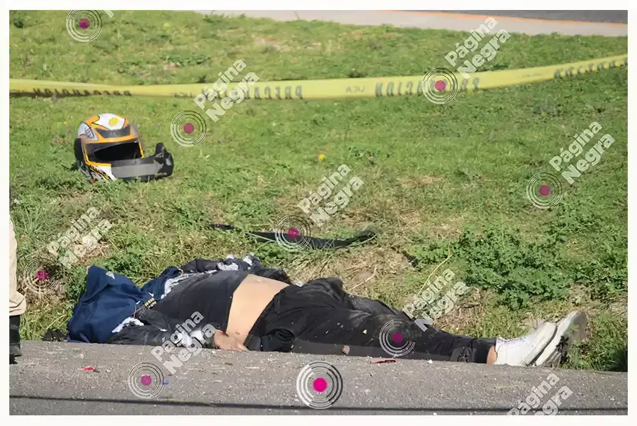 Motociclista muere en el Periférico.