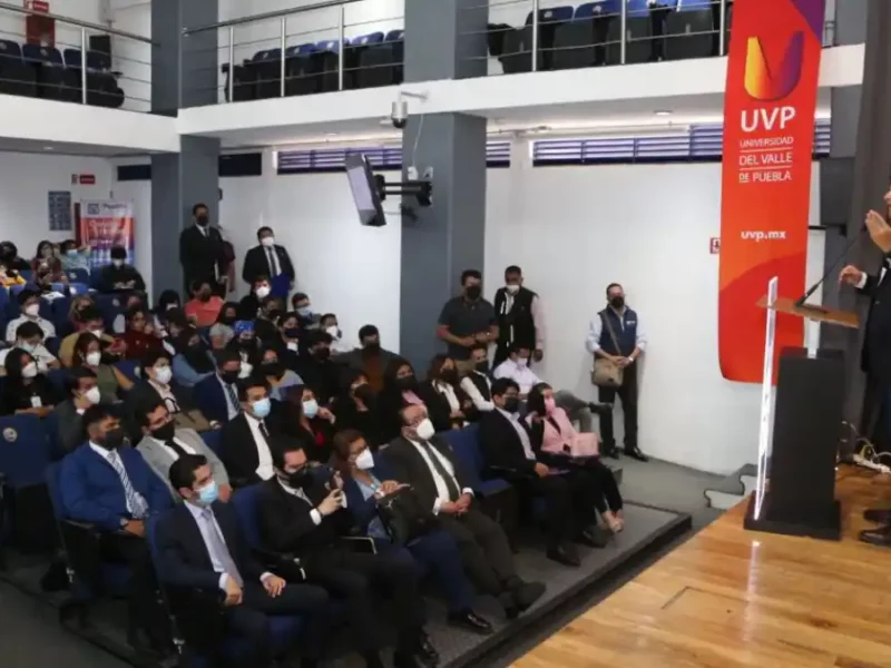 Eduardo Rivera Perez reconoce la participación de la juventud
