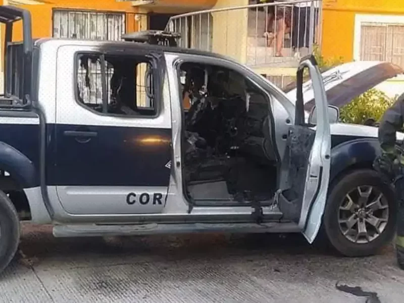 Queman patrulla en Coronango.