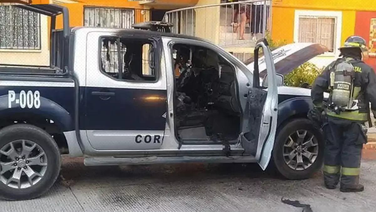 Queman patrulla en Coronango.