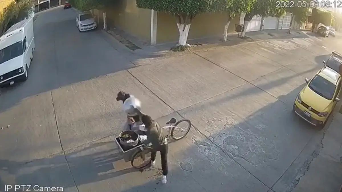 Asaltan a tamalero en Guanajuato.