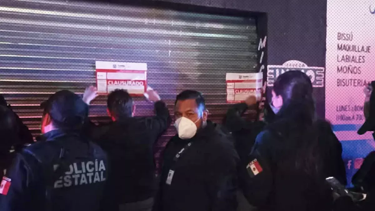 Van 200 bares de Puebla clausurados por no respetar horario y falta de documentación.