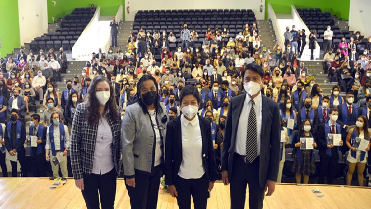 Familia BUAP graduación.