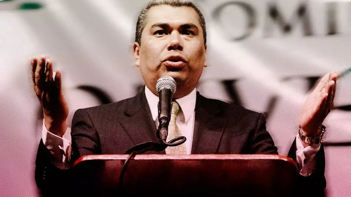 López Zavala operador político
