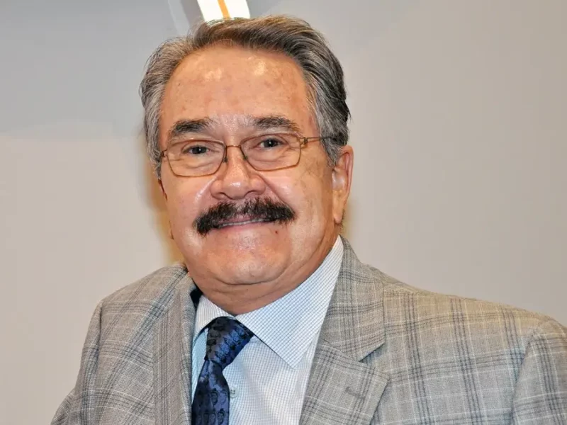 Pedro Sola, conductor de televisión.