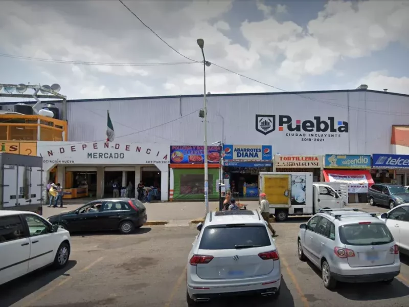 Joven denuncia acoso policíaco en el Mercado Independencia.