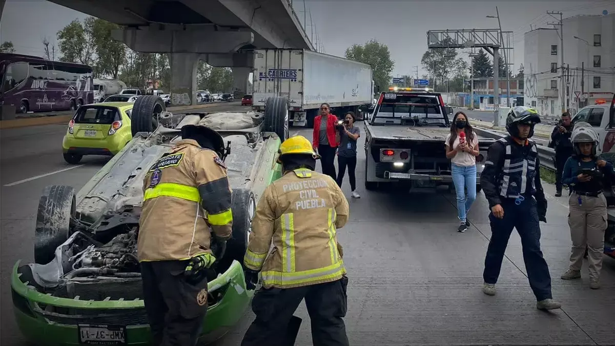 Volcadura automóvil dejó lesionado en Villa Frontera.