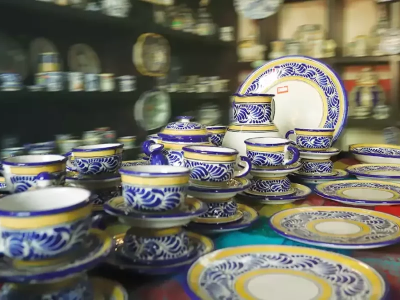 Puebla y España implementan plan para resguardar el proceso de la talavera.